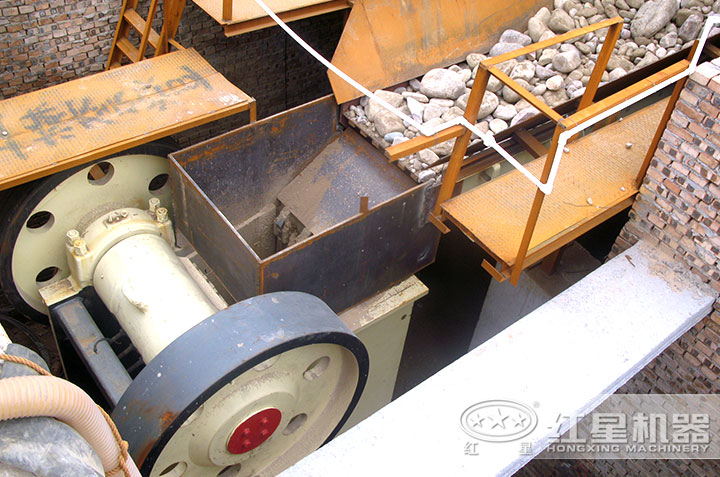 顎式破碎機(jī)、給料機(jī)